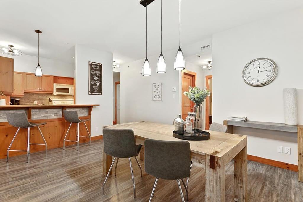 Les Eaux 225-1 By Escapades Tremblant Apartman Mont-Tremblant Kültér fotó